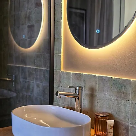 Elegant 3 *